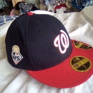 Washington (DC) Nationals MLB (sz 7 nwot $34)+ free hat / scarf (Hat is new)